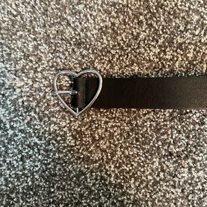 Brandy melville heart shaped belt